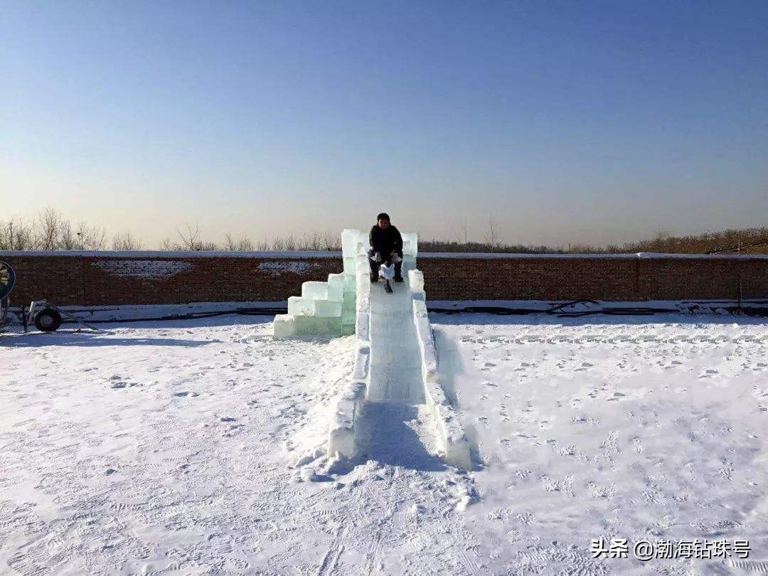 今日科普一下！滑雪教练漂移救女童,百科词条爱好_2024最新更新